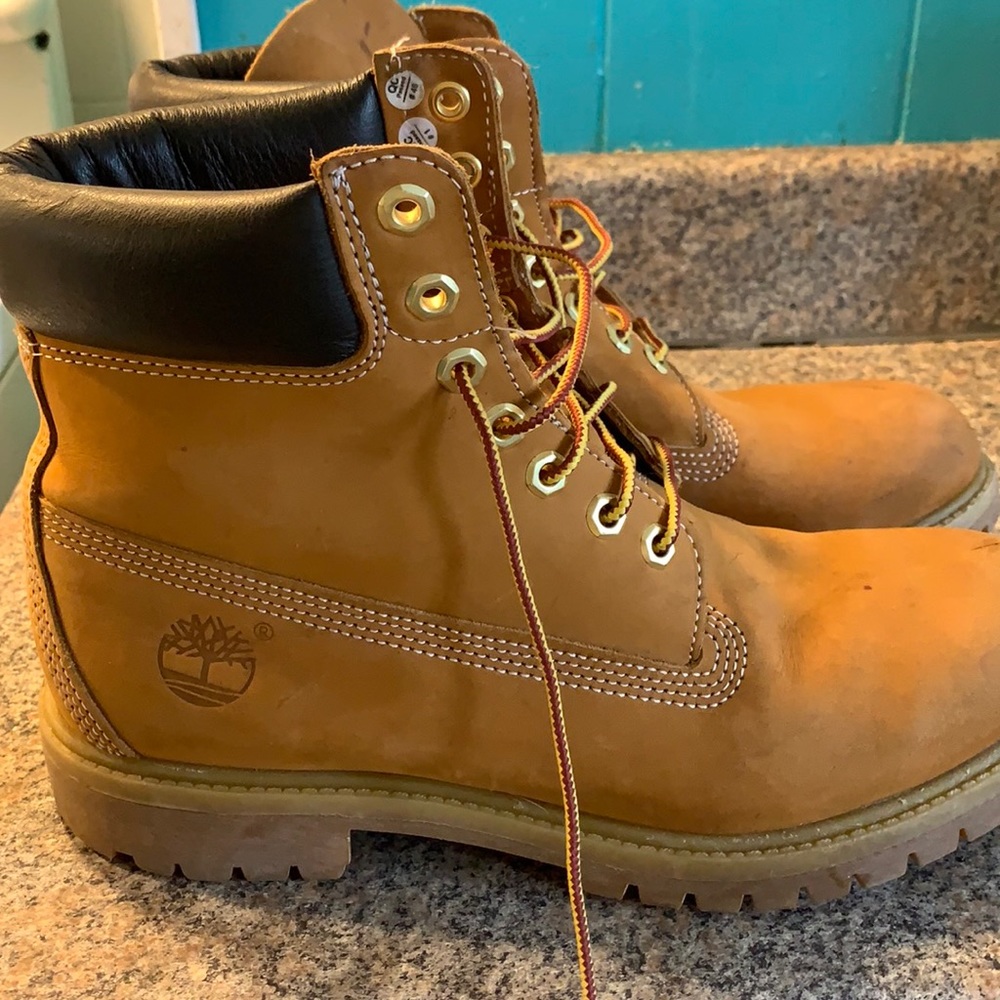 Timberland boots. Worn but still in great shape. Treated with waterproofed!